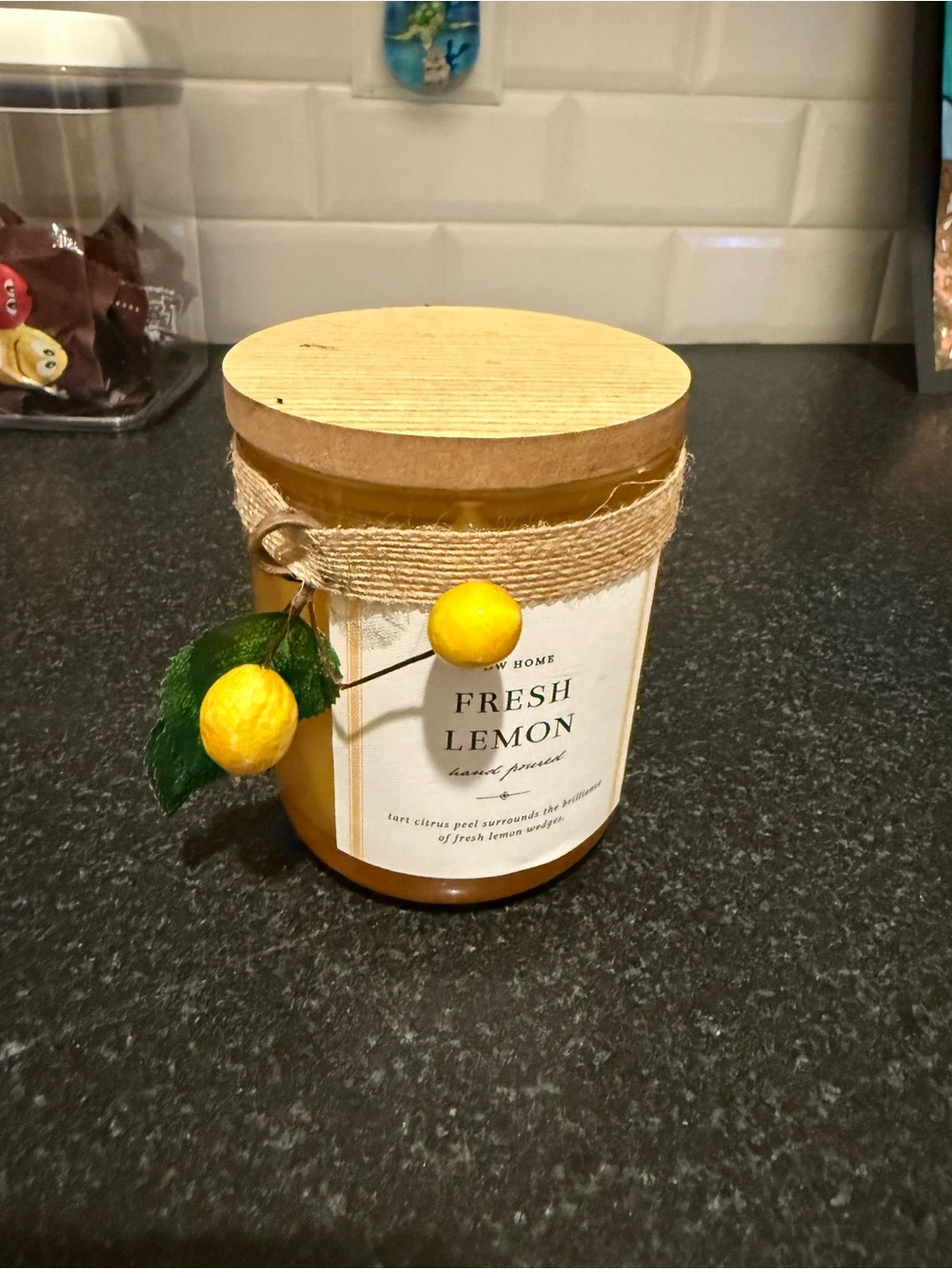 DW Home Fresh Lemon Bath Soak - Yellow
